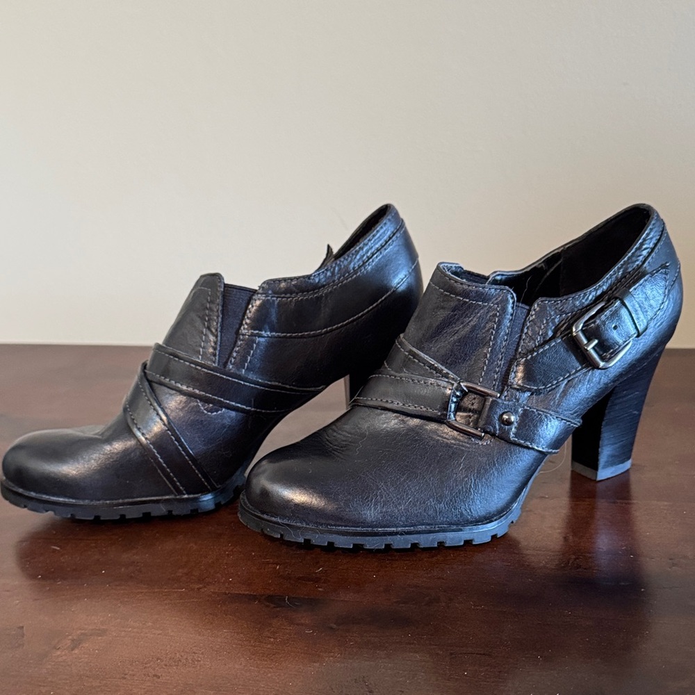 Audrey Brooke Black Heeled Boots